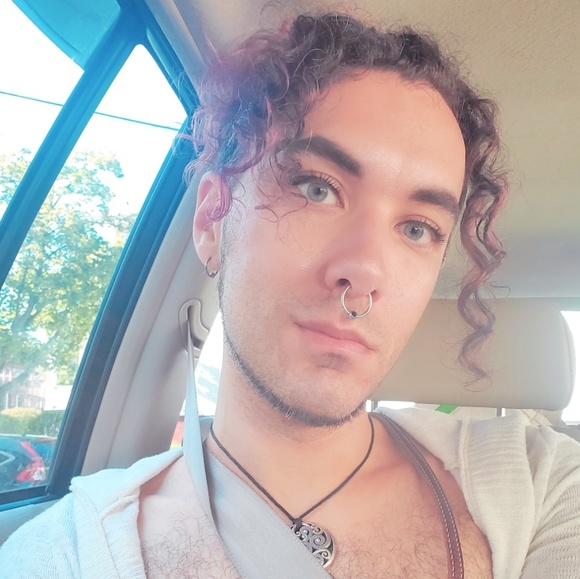 Meet your Posher, Joshua - Picture 5 of 5